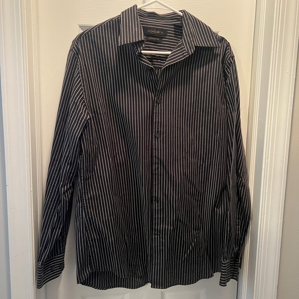 Axist Men's Black & White Striped Shirt